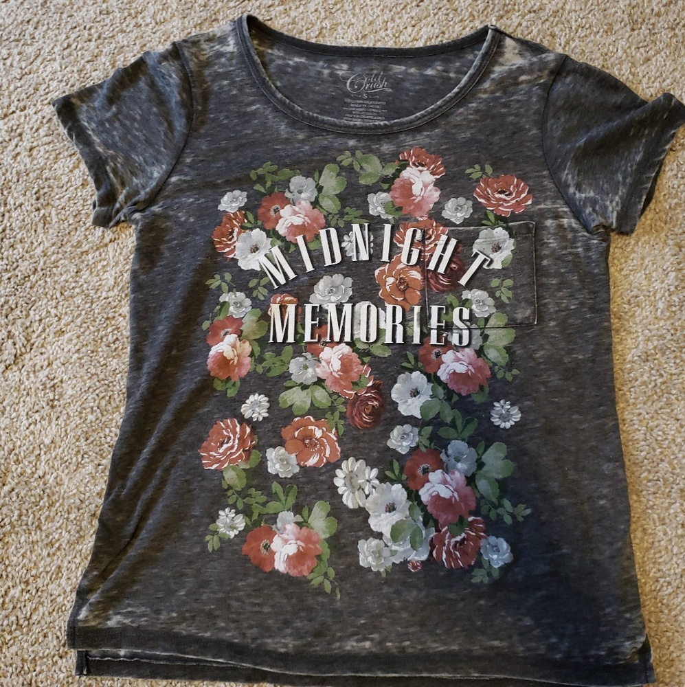 "Midnight Memories" shirt